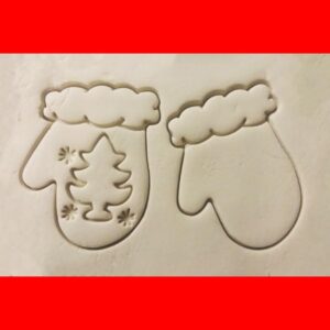 Black Christmas Mittens Shape Cookie Cutter Cookie Holiday Baking Mold for Winter Cookies Christmas Party Treats New Years Celebration Kitchen Tool for Festive Cookie Decoration
