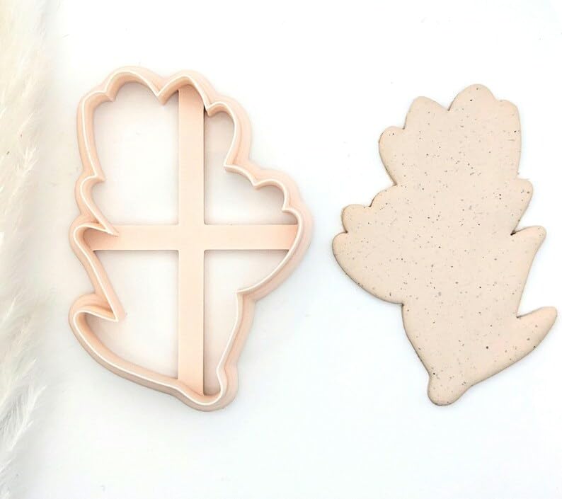 Tulip Flower Cookie Cutter for Spring Baking Fondant Biscuit and Dough Large Floral Polymer Clay Cutter for Cake Decoration Cookie Making and Handmade Jewelry Craft Projects