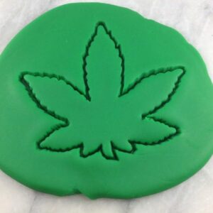 Cannabis Themed Marijuana Pot Leaf Cookie Cutter Black Plastic India Fondant Biscuit Stencil Mold Sharp Edges Herb Party Treat Dessert Decoration Tool