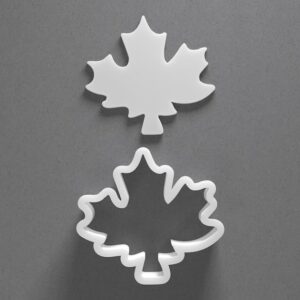 Black Maple Leaf Cookie Cutter Mini To Large cookie Autumn Leaf Shape Polymer Clay Jewelry And Earring Cutter Tool Mirrored Pair Set For Fall Crafting Baking And DIY Projects