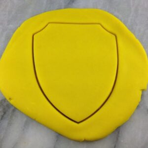 Black Shield Cookie Cutter Outline Sharp Edges Cookie Medieval Armor Weapon Party Celebration Baking Tool for Cookies Fondant Sandwich Cheese Kids Crafts Decorations