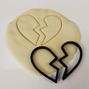 Broken Heart Cookie Cutter Cookie for Fondant, Clay Crafting, Baking, Valentines Day, Romantic Events, Heartbreak Healing, Emotional Expression Cakes, and Creative Decorating in India