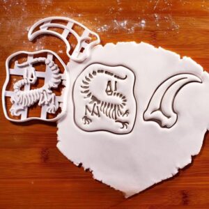 Velociraptor Fossil & Claw Cookie Cutter Set � Dinosaur-Themed Baking Tool for Kids� Parties, Jurassic Birthday Treats, Fondant & Dough Cutter, Fun Educational Baking Activity for Dino Lovers