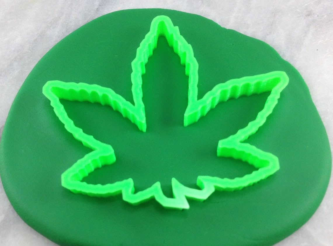 Cannabis Themed Marijuana Pot Leaf Cookie Cutter Black Plastic India Fondant Biscuit Stencil Mold Sharp Edges Herb Party Treat Dessert Decoration Tool - Image 3