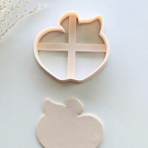 Harvest Apple Cookie Cutter for Fall Baking and Polymer Clay Large Apple Shape Cutter for Autumn Cookies Fondant Cake Decoration DIY Crafts Seasonal Clay Earrings and Holiday Treats