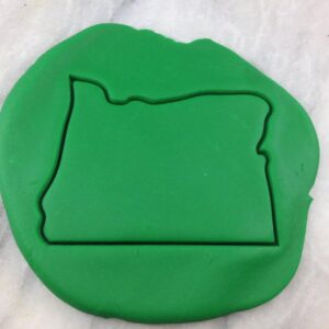Black Oregon Cookie Cutter State Map Outline Fondant Biscuit Pastry Cutter Stencil with Sharp Edges for Educational and Party Treats in India