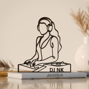 Black Personalized Music DJ Plastic Line Art Figure Female Custom Name Sculpture Modern Minimal Home Decor Artistic Table Shelf Display Unique Gift Disc Jockey Lovers Creative Studio and Living Room