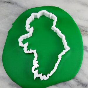 Ireland Outline Cookie Cutter Black Plastic Stamp and Baking Mold for Cookies, Fondant, Biscuits, Clay Crafts, Educational Geography Tool, Party Treats, Travel-Themed Baking India