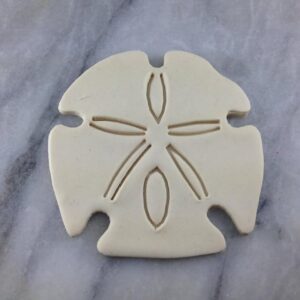 Black Sand Dollar Cookie Cutter 2-Piece Ocean and Beach Themed Fondant Biscuit Pastry Cutter Stencil with Sharp Edges for Baking and Summer Party Treats in India