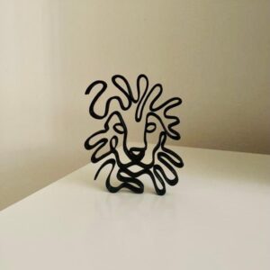 Minimalist Lion Statue: Tabletop Gift Inspired by the Majesty of African Wildlife