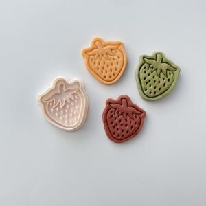Black Strawberry Cookie Cutter Stamp Set Spring Berry Shape Baking Tool for Cookies Fondant Clay Treats Creative Dessert Making for Parties Family Baking and Everyday Use