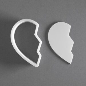 Broken Heart Cookie Cutter Half Heart Shape cookie Baking Tool for Cookies Biscuits Fondant Dough Clay Jewelry Making Earring Craft Decorating Party Baking and Daily Home Use