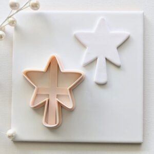 Christmas Star Cookie Cutter for Holiday Baking and Decorating Fondant Biscuit Dough Star Ornament Polymer Clay Cutter for Festive Crafts Cake Toppers DIY Projects and Gift Creations