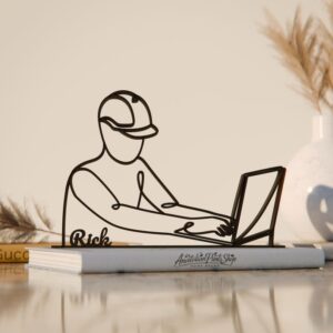 Black Computer Engineer Personalized Plastic Line Art Figure Custom Name Modern Tech Theme Sculpture Creative Office Desk Decor Stylish Home Display Artwork For Programmers Developers Coders