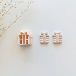 Christmas Gift Imprint Earring Cutter for Polymer Clay Jewelry Present Shape Clay Cutter for Holiday Earrings DIY Christmas Accessories Handmade Festive Jewelry Craft Making Tool