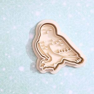 Snowy owl cookie cutter set for making shortbread cookies fondant biscuits sugar paste cake decorations ideal for bird themed baking forest party treats winter crafts and homemade gifts