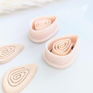 Amaze Maze Pattern Earring Imprint Cutter for Polymer Clay Jewelry Teardrop Clay Cutter Tool with Intricate Labyrinth Design for Unique Handmade Earrings and Craft Accessories