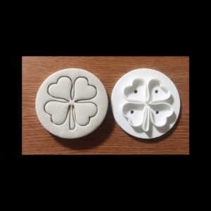 Black St Patricks Day 4 Leaf Clover Embosser Stamp Cookie Cookie Embosser Cupcake Stamp for Lucky Treats Irish Holiday Baking Shamrock Desserts Party Favors Crafts and Festive