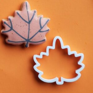 Cookie Maple Leaf Cookie Cutter, Suitable Size for Fall, Autumn, or Leaf-Shaped Cookies, Biscuits, Cakes, and Fondant Decorations, Perfect for Thanksgiving and Seasonal Events, Made in India
