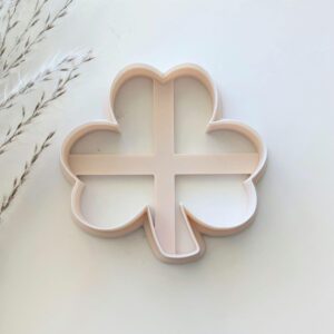 Shamrock Cookie Cutter Clover Shape Cutter for St Patricks Day Baking Large Polymer Clay Cutter for Fondant Cake Decorations Irish Holiday Cookies Crafts and Clay Art Projects