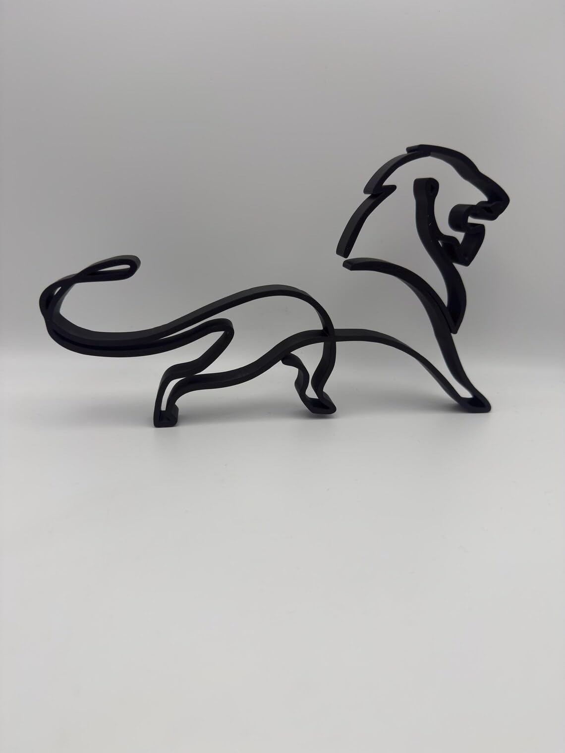 Unique India Statue Lion Line Art Wolf Sculpture for Minimalist Home Decor, Tabletop or Shelf Ornament, Artistic Animal Design, for Housewarming or Special Occasions - Image 5