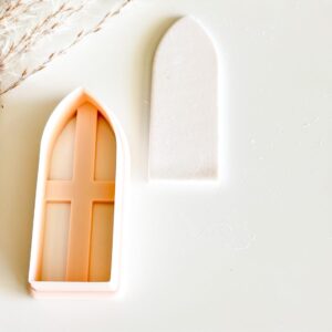 Pointed Gothic Arch Cookie Cutter Black cookie, Large Church Window Clay Cutter, LOTR-Inspired Cookie and Polymer Clay Fondant Mold, Creative Baking and Craft Tool