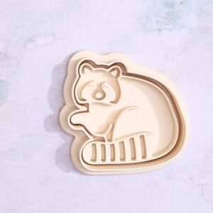 Raccoon Cookie Cutter Set for Animal Theme Baking Wildlife Forest Animal Raccoon Shaped Biscuit Pastry Fondant Sugar Paste Cutters for Homemade Cookies Cake Decoration Kitchen Baking