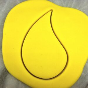 Black Tear Drop Cookie Cutter Plastic Outline with Sharp Edges Durable Baking Tool for Cookies Fondant Cake Decorating Pastry Biscuit Crafts India