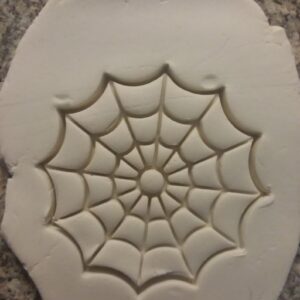 Black Halloween Spider Web Cookie Cutter Cookie Creepy Web Cookie Mold for Spooky Party Baking Haunted House Desserts Trick or Treat Snacks Halloween Crafts and Scary Gift Decorations