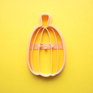 Pumpkin Face Shape Polymer Clay Cutter Design 2 Cookie Fondant Biscuit Cutter Sharp Tapered Edge Tool for Earrings Jewelry Making Halloween Autumn Theme Cupcake Decoration Baking Craft
