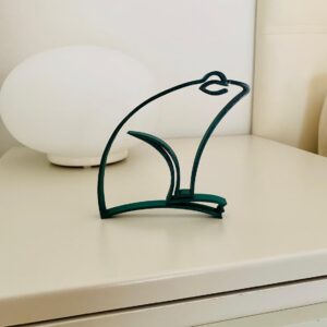 Minimalist Frog Tabletop Sculpture: Gift for Home and Office Decor, Perfect for Housewarming