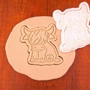 Highland Cow Black Cookie Cutter Cookie Scottish Animal Biscuit Mold for Rustic Farmhouse Baking Creative Gifts Animal Lovers Party Decorations and Handmade Cow Theme Cookie Creations