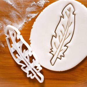 Feather Shaped Cookie Cutter Cookie Mold for Biscuit Fondant Clay Baking Quill Feathers Quilling Calligraphy Artistic Writer Themed Treats and Crafts