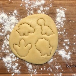 Black Dinosaur Cookie Cutter Set for T-Rex, Stegosaurus, Brontosaurus, Triceratops Cookies Fondant Clay Earring Cutter DIY Birthday Party Favor Prehistoric Animal Treats