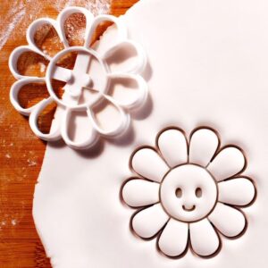 Happy Daisy Flower Cookie Cutter for Cheerful Birthday Party Biscuit Baking Whimsical Floral Shaped Cookies Perfect for Bridal Showers Baby Celebrations and Spring Garden Events