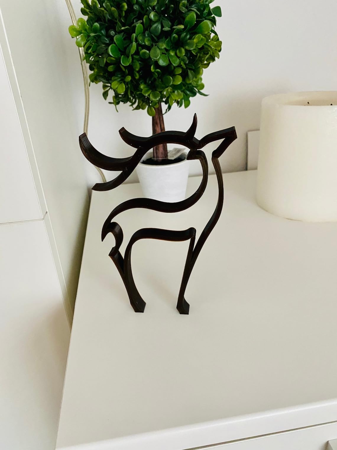 Minimalist Statue Deer Sculpture: Ideal Statue Gift for Home Decor, Shelf Sitter, Tabletop Present, Perfect for Christmas and Birthdays