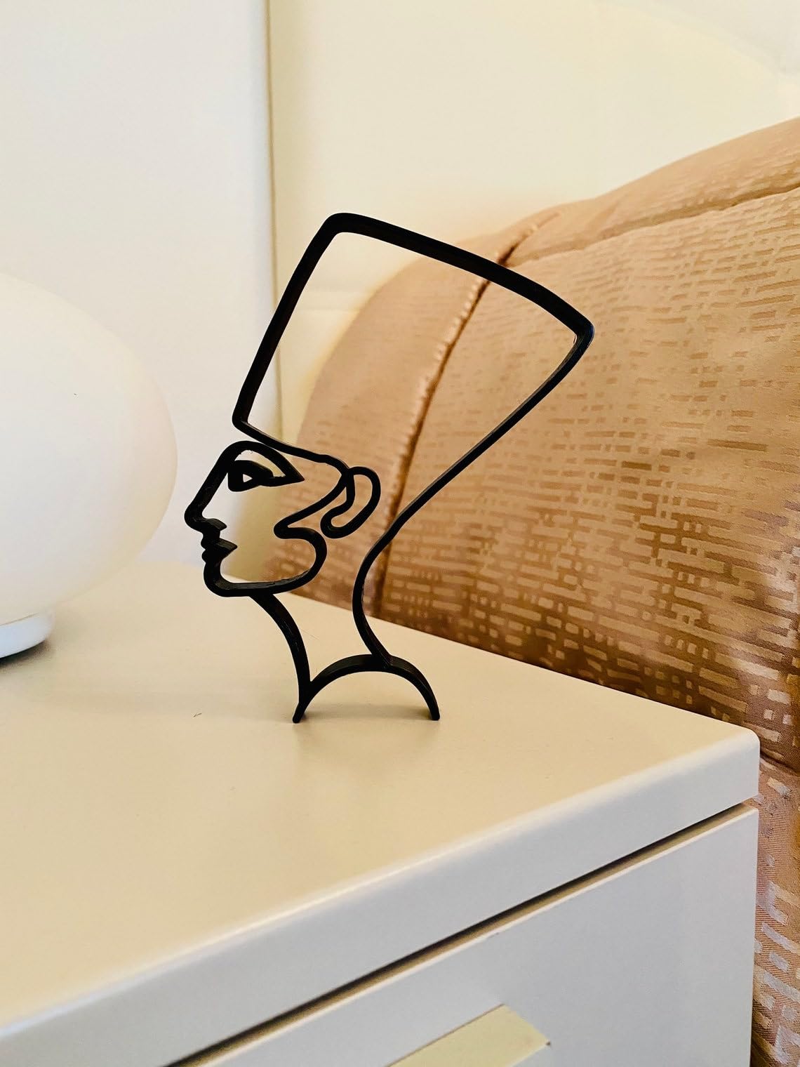 Minimalist Statue Sculpture of Nefertiti � Egyptian Queen, Ideal Gift for Home Decor, Shelf Display, Tabletop Figure - Image 2