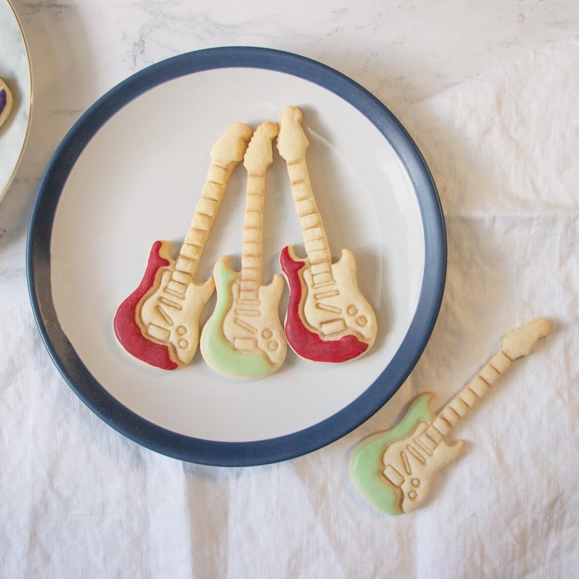 Electric Guitar Cookie Cookie Cutter for Biscuits Musical Stringed Instrument Shape Guitarists Rock Music Lovers Band Parties Concert Treats Music Teacher Gifts Baking Crafts (ONLY Electric) - Image 2