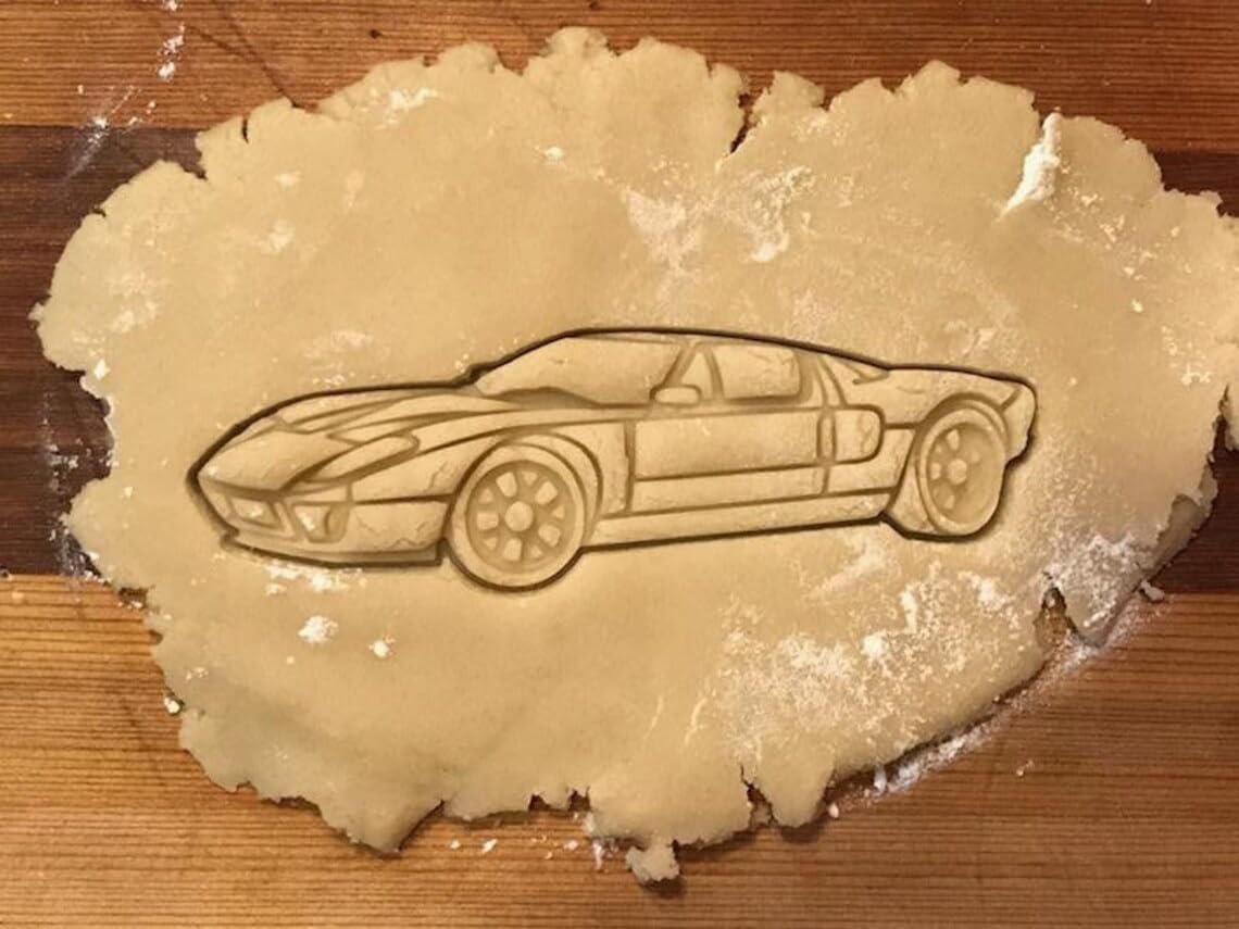 Black Ford GT Cookie Cutter Cookie India Supercar Biscuit Cutter for Racing Theme Baking Sports Car Treats Auto Lover Cookies Birthday Party Snacks Collector Gift Desserts