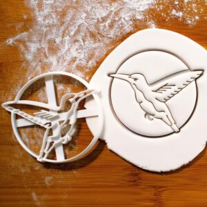 Hummingbird Cookie Cutter for Wilderness Themed Christmas Baking Cute Bird Shaped Biscuits Perfect for Holiday Parties Seasonal Treats Nature Inspired Holiday Baking Tool