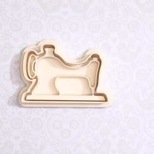 Sewing Machine Cookie Cutter Set for Baking Fondant Sugar Cookie Dough Biscuit Pastry Decoration Craft Theme Treats for Quilters Sewing Lovers Tailor Party Events and Cupcake Toppers