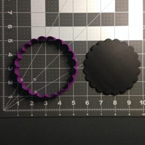 Black Serrated Circle Cookie Cutter for Fancy Edged Biscuits Baking Crafts Pastry Dough Shaping Fondant Decorations Creative Cookie Designs Kids Baking Tools Holiday Treats Kitchen