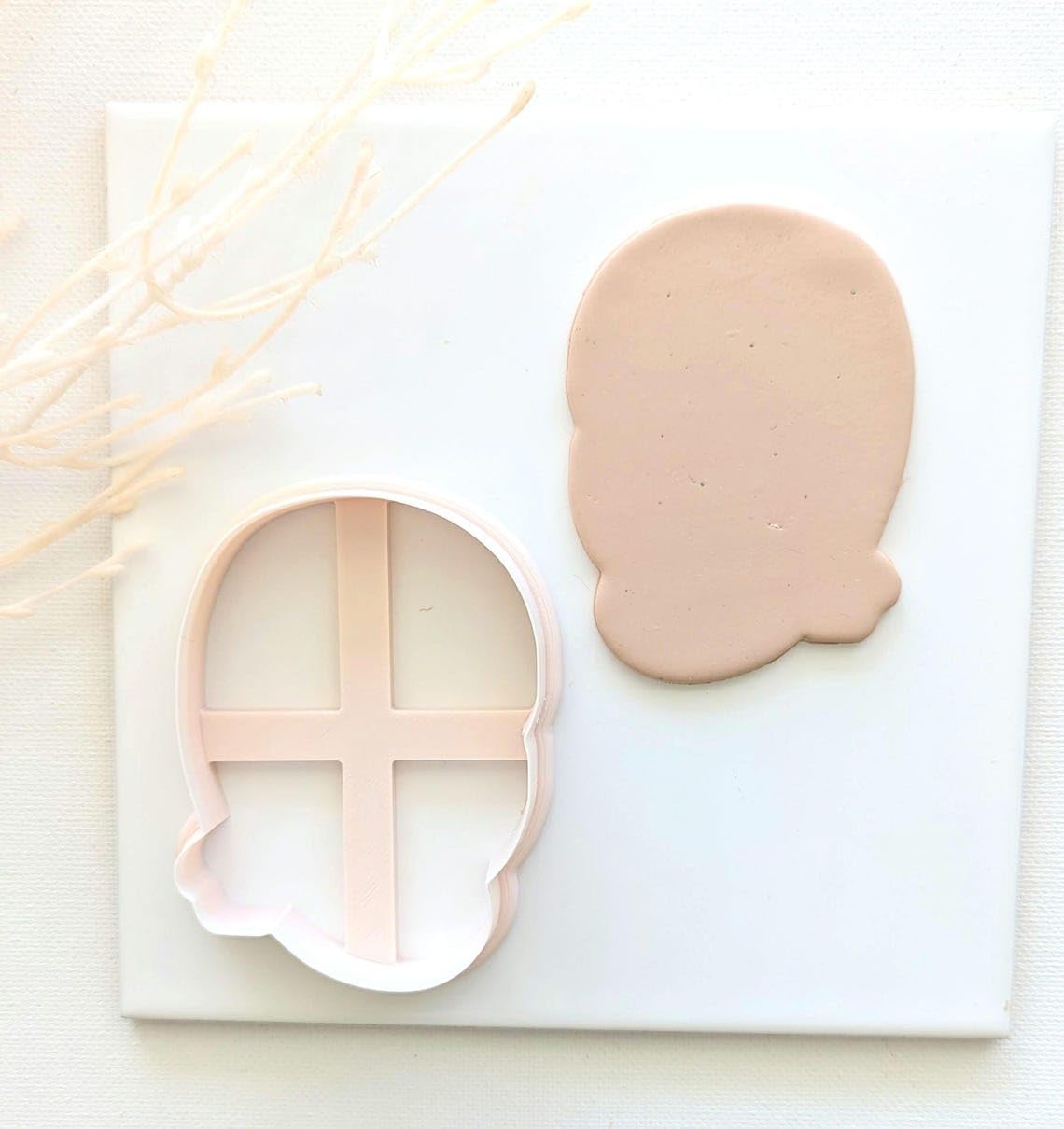 Sleepy Santa Cookie Cutter for Christmas Baking and Decorating Santa Claus Fondant Biscuit Dough Cutter for Holiday Polymer Clay Crafts DIY Projects Ornaments and Festive Gift Creations