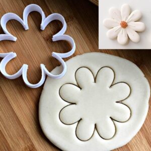Daisy Flower Outline Cookie Cutter Cookie - Suitable Size - Made in India - Ideal for Baking, Crafting & Decorating - High-Quality Daisy-Shaped Mold for Elegant Cookies & Treats
