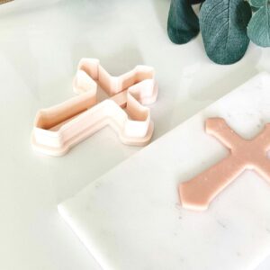 Celtic Cross Cookie Cutter for Religious Holiday Baking Clay Shaping and Christmas Festive Cookies Large Cookie Cross Shape Mold for Biscuit Fondant Pastry Decoration Crafts