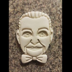 Creepy Ventriloquist Dummy Black Cookie Cookie Cutter Halloween Baking Tool for Spooky Party Treats Unique Horror-Themed Cookie Decorating and Scary Holiday Desserts