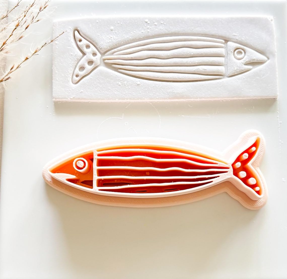 Sardine Clay Stamp Black cookie, Fish Clay Stamp, Sardine Imprint Stamp, Polymer Clay Stamp Tool, Creative Clay Craft Tool for Imprinting, Modeling, and Decorative Projects
