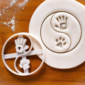 Yin Yang Dog Paw Print and Human Hand Cookie Cookie Cutter Biscuit Fondant Craft Clay Cheese Dough Sugarpaste Sugarcraft Baking Tool Zen Vet Pet Dualism Cycle Martial Arts Metaphysics