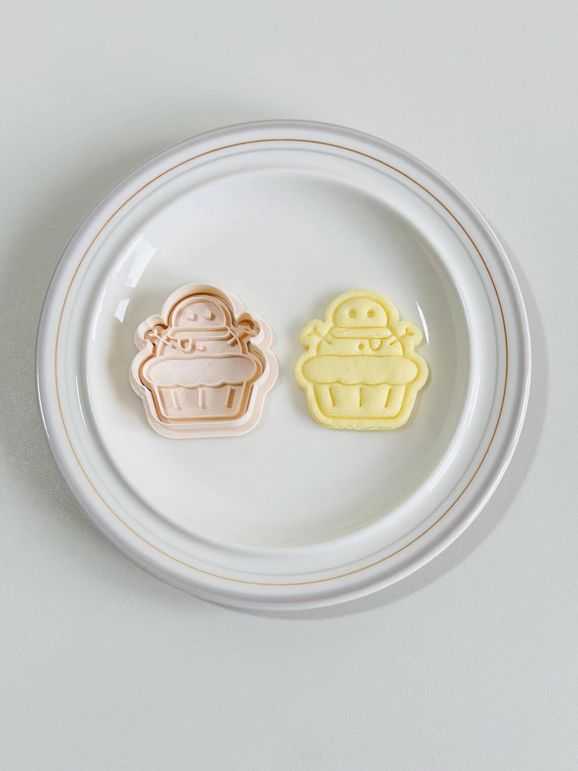 Black Snowman Cupcake Cookie Cutter and Festive Christmas Cookie Stamp Holiday Baking Tool to Create Detailed Snowman Shaped Cookies for Winter Parties Family Baking and Seasonal Treats - Image 6