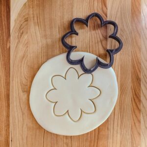 Daisy Flower Mandala Cookie Fondant Clay Cutter for Baking Decorating Floral Design Party Treats Dough Modeling Meditation Craft Projects Nature Inspired India Cookie